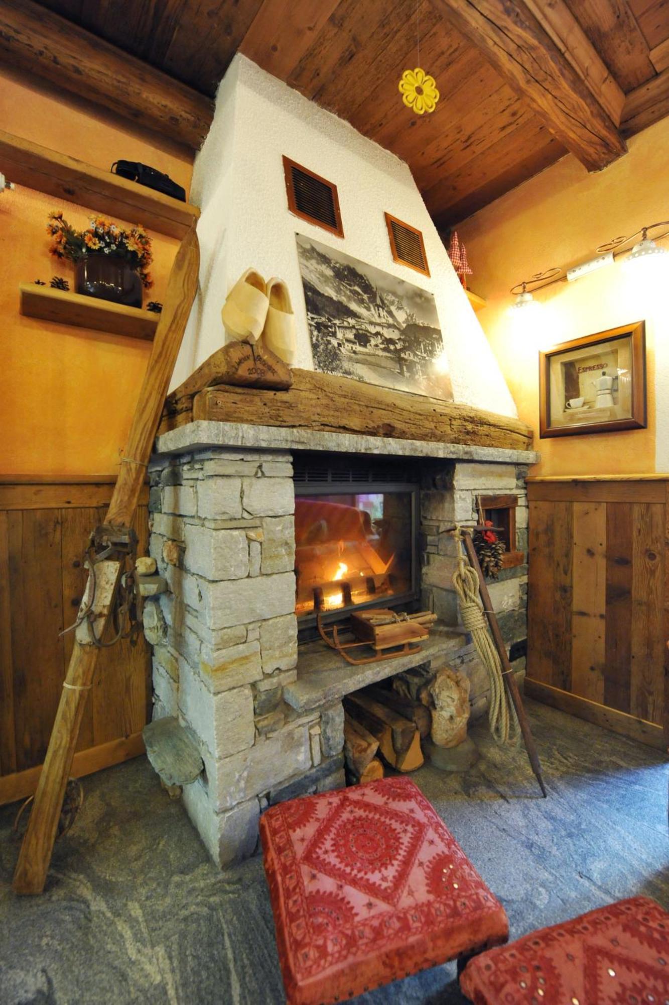 L'Ancien Paquier Chambre D'Hotes Valtournenche Dış mekan fotoğraf